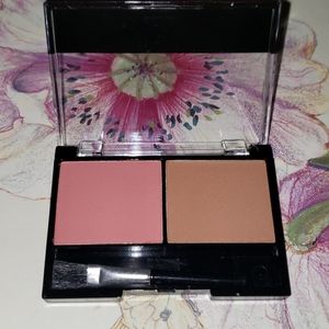Max Studio Blush & Bronzer